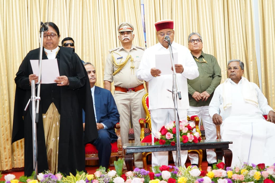 ನ್ಯಾಯಮೂರ್ತಿಗಳಾಗಿ ಪೆರುಗು ಸುಧಾ ಪ್ರಮಾಣ ವಚನ ಸ್ವೀಕಾರ