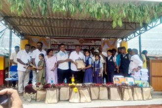 ವಿದ್ಯಾರ್ಥಿಗಳಿಗೆ ನೋಟ್ ಬುಕ್ ವಿತರಣೆಗೆ ಚಾಲನೆ