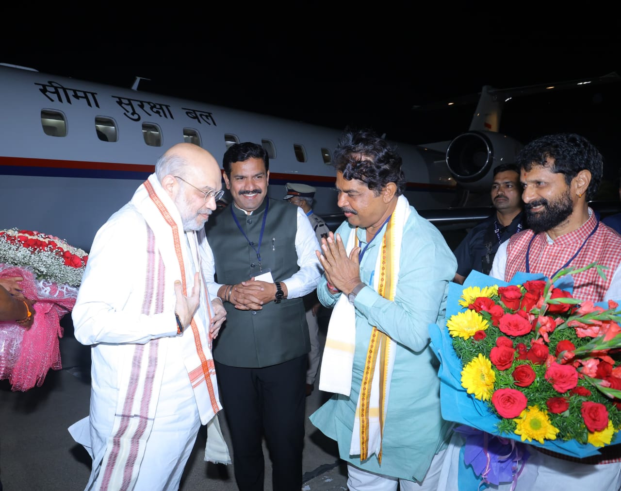 ಕೇಂದ್ರ ಗೃಹ ಸಚಿವ ಅಮಿತ್ ಶಾ ಗೆ ಅದ್ಧೂರಿ ಸ್ವಾಗತ