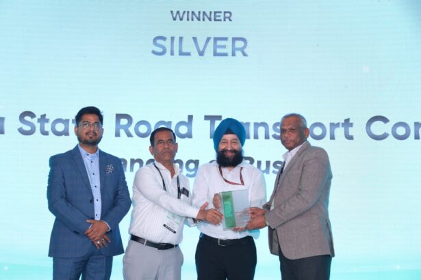 KSRTCಗೆ ರಾಷ್ಟ್ರೀಯ ಇಕಾನಾಮಿಕ್ ಟೈಮ್ಸ್ ಪಿಎಸ್‍ಯು ಲೀಡರ್‍ಶಿಪ್ ಅಂಡ್ ಎಕ್ಸಲೆನ್ಸ್ ಪ್ರಶಸ್ತಿ