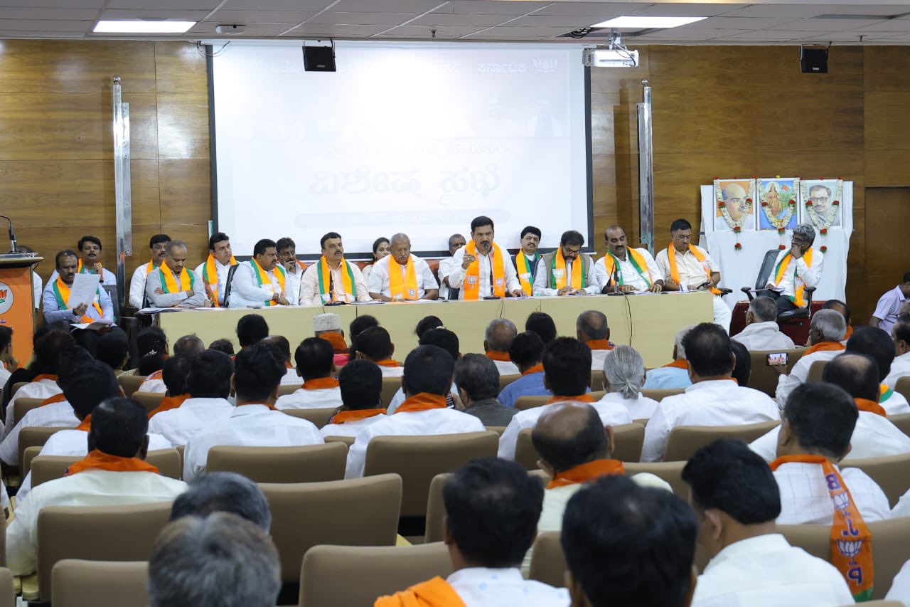 ರಾಜ್ಯ ಸರ್ಕಾರ ಜಾತಿ ಸಮೀಕ್ಷೆ ಕಾರ್ಯ ಕೈಗೊಳ್ಳುವುದು ಅವಿವೇಕತನದ ಪರಮಾವಧಿ