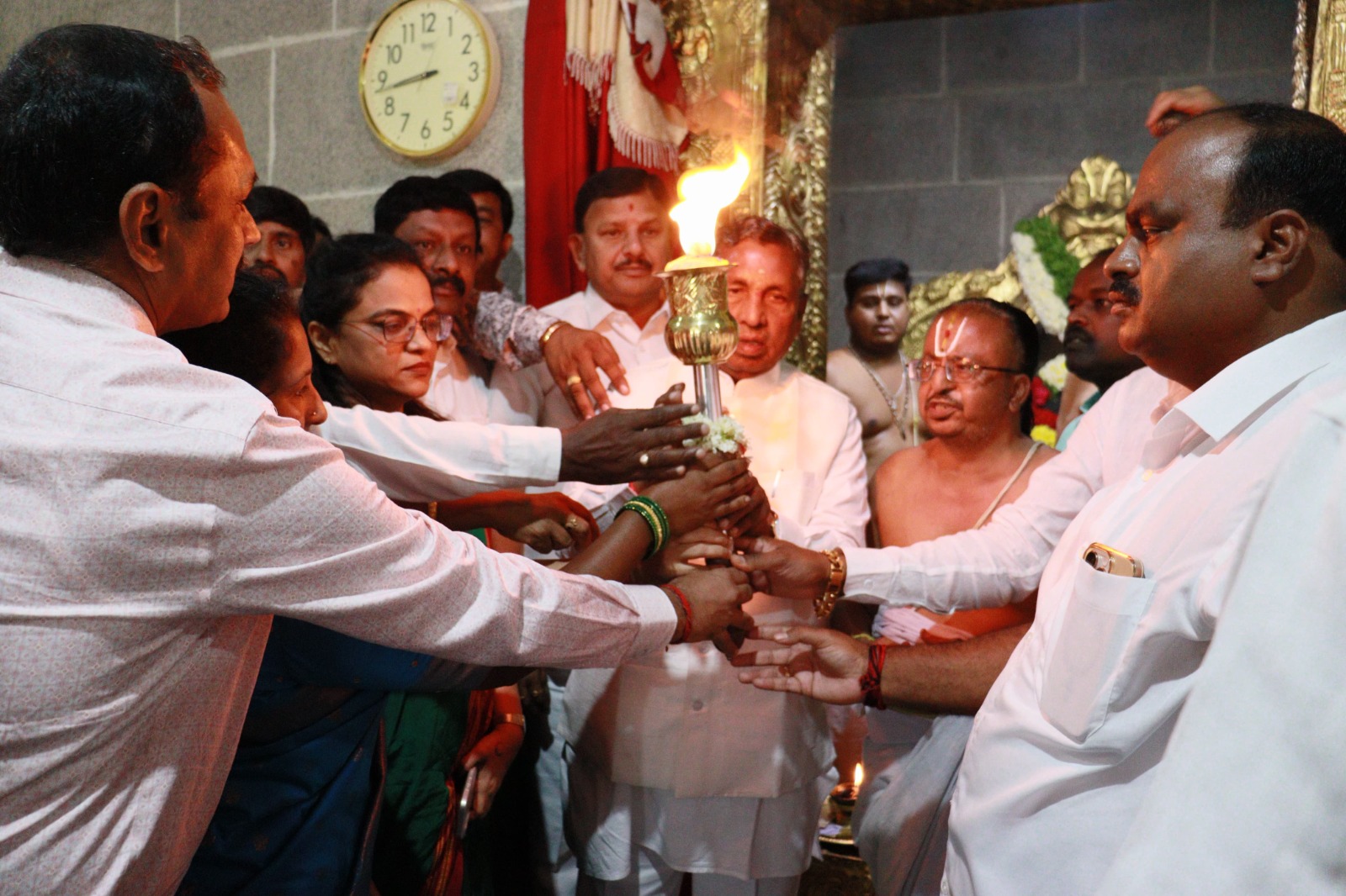 ಕೆಂಪೇಗೌಡರ ಜ್ಯೋತಿ ರಥಯಾತ್ರೆಗೆ ಚಾಲನೆ ನೀಡಿದ ಸಚಿವ ಮುನಿಯಪ್ಪ