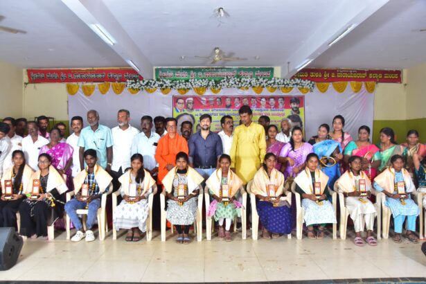 ಎಸ್‍ಎಸ್‍ಎಲ್‍ಸಿ ಪಿಯುಸಿ ವಿದ್ಯಾರ್ಥಿಗಳಿಗೆ ಪ್ರತಿಭಾ ಪುರಸ್ಕಾರ