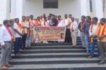 ದ್ವಿಭಾಷಾ ಶಿಕ್ಷಣ ನೀತಿಗೆ ಒತ್ತಾಯಿಸಿ ಕರವೇ ಪ್ರತಿಭಟನೆ