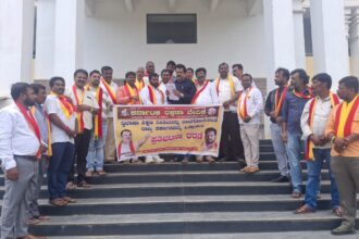 ದ್ವಿಭಾಷಾ ಶಿಕ್ಷಣ ನೀತಿಗೆ ಒತ್ತಾಯಿಸಿ ಕರವೇ ಪ್ರತಿಭಟನೆ