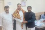 ಶಾಸಕರ ಜೊತೆ ಒನ್​ ಟು ಒನ್​ ಮೀಟಿಂಗ್​ ನಡೆಸಿದ ಸುರ್ಜೇವಾಲಾ