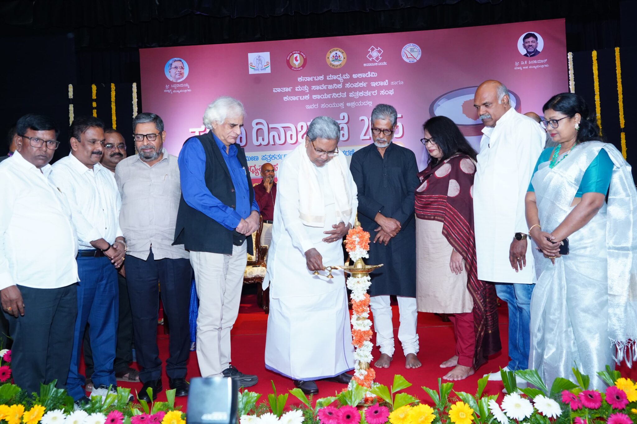 ಊಹಾ ಸುದ್ದಿಗಳು ಪತ್ರಿಕೋದ್ಯಮಕ್ಕೆ ಮತ್ತು ಸಮಾಜಕ್ಕೂ ಅಪಾಯ: ಸಿಎಂ