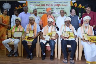 ನಿವೃತ್ತ ಮುಖ್ಯ ಶಿಕ್ಷಕ ಎಚ್.ಎಸ್.ಟಿ.ಸ್ವಾಮಿಗೆ ರಾಜ್ಯ ಪ್ರಶಸ್ತಿ ಪ್ರದಾನ