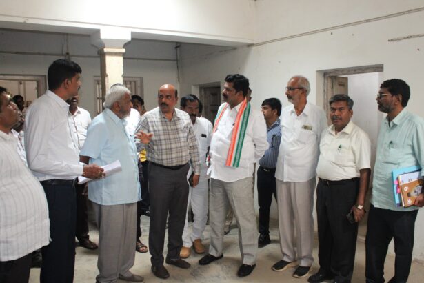 ನಿಜಲಿಂಗಪ್ಪನವರ ಮನೆಗೆ ಭೇಟಿ ನೀಡಿ ಪರಿಶೀಲನೆ ನಡೆಸಿದ ಸಚಿವ ತಂಗಡಗಿ