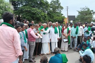 ವಿದ್ಯುತ್ ಸ್ಮಾರ್ಟ್ ಮೀಟರ್ ದರ ಏರಿಕೆ ಖಂಡಿಸಿ ರೈತ ಸಂಘಟನೆಗಳ ಪ್ರತಿಭಟನೆ