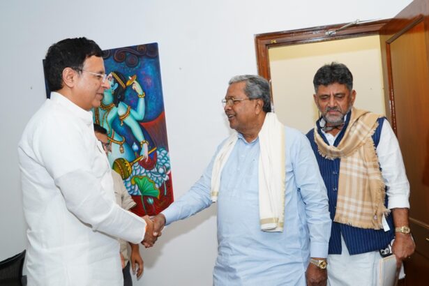 ಸಿಎಂ, ಡಿಸಿಎಂ, ಸುರ್ಜೇವಾಲಾ ಚರ್ಚೆ