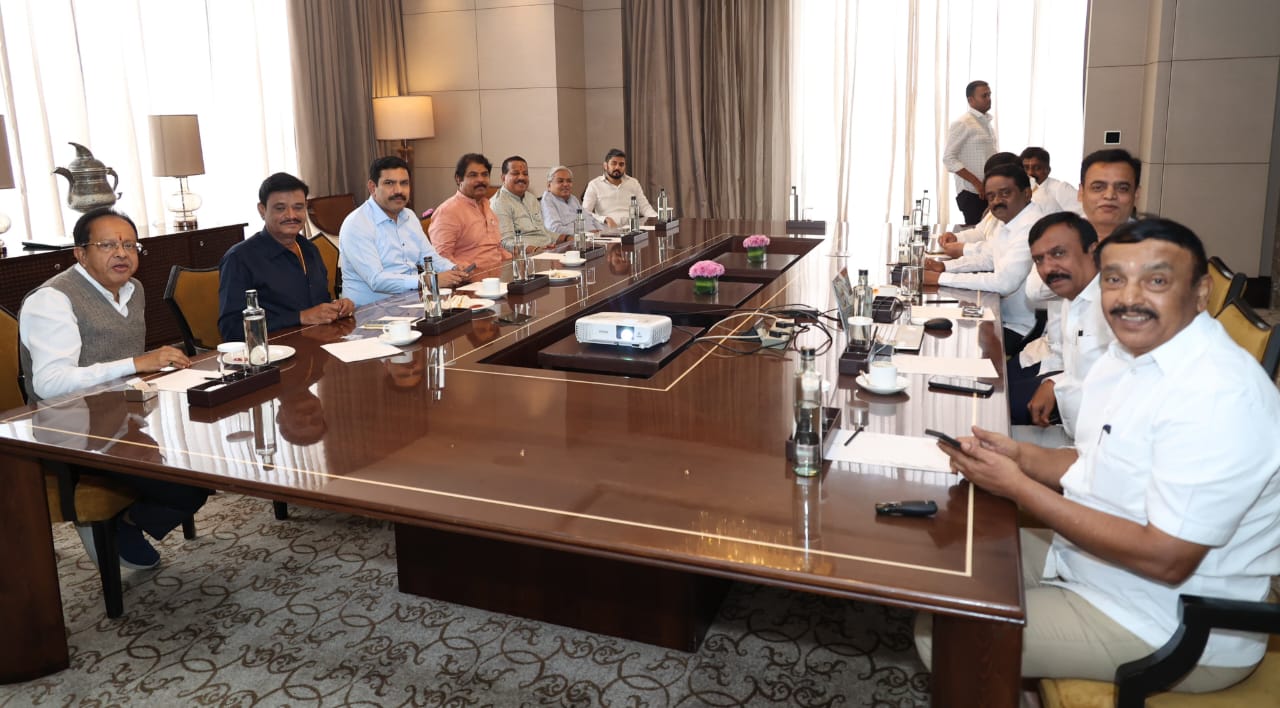 ಹಿರಿಯ ಶಾಸಕರ ಸಭೆ ನಡೆಸಿದ ಬಿ.ವೈ.ವಿಜಯೇಂದ್ರ