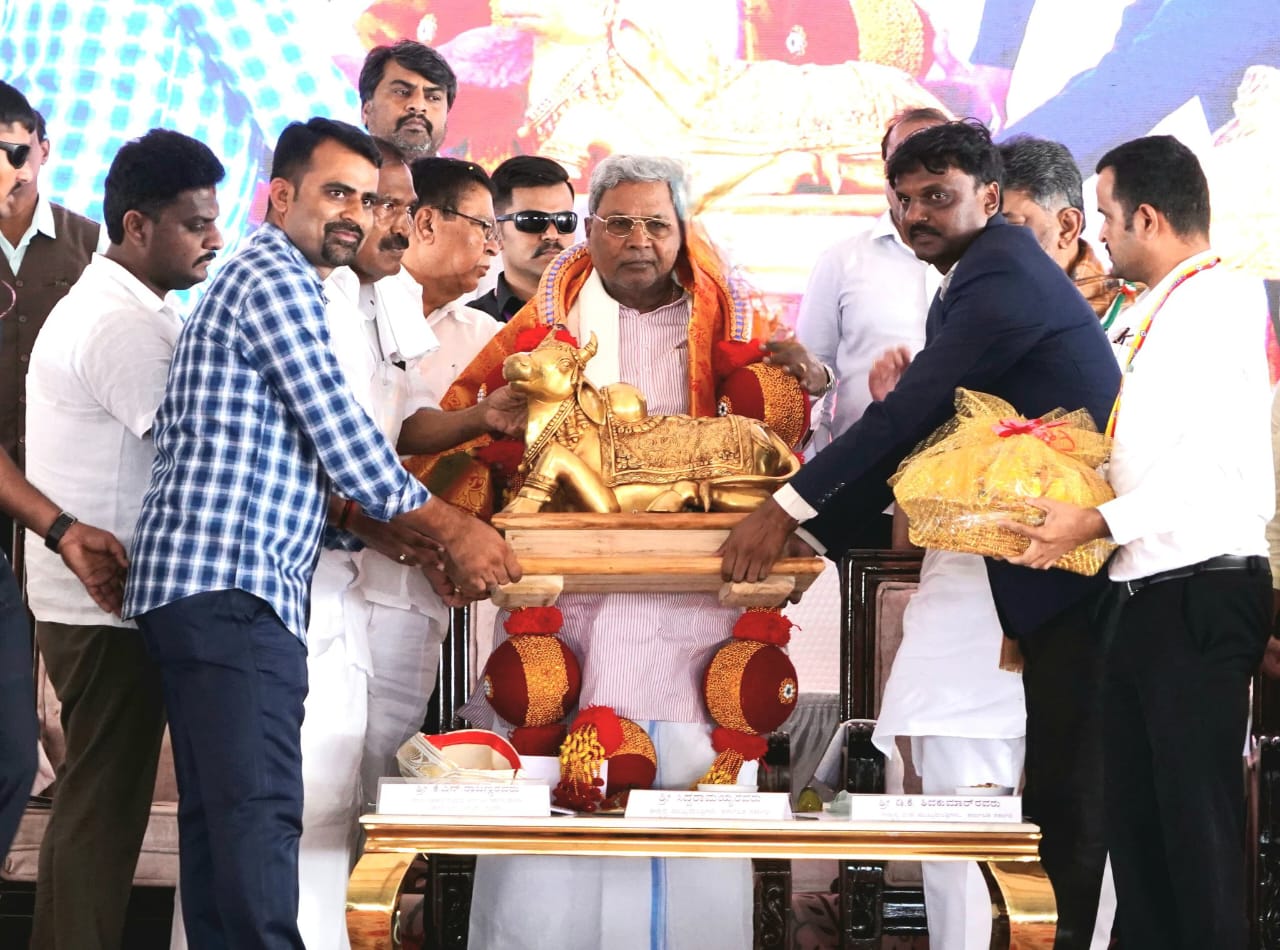 ಕೆರೆಗಳಿಗೆ ನೀರು, ಕುಡಿಯುವ ನೀರು ಕೊಡುವ ಪುಣ್ಯದ ಕೆಲಸ ಮಾಡಿದ ಶಿವಲಿಂಗೇಗೌಡ