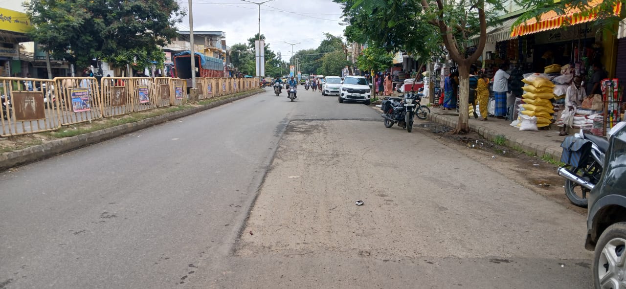 ಹಿರಿಯೂರು ಮುಖ್ಯ ರಸ್ತೆ ಕಾಮಗಾರಿ ಸಿಒಡಿ ತನಿಖೆಗೆ ವಹಿಸಲಿ-ನಾರಾಯಣಾಚಾರ್