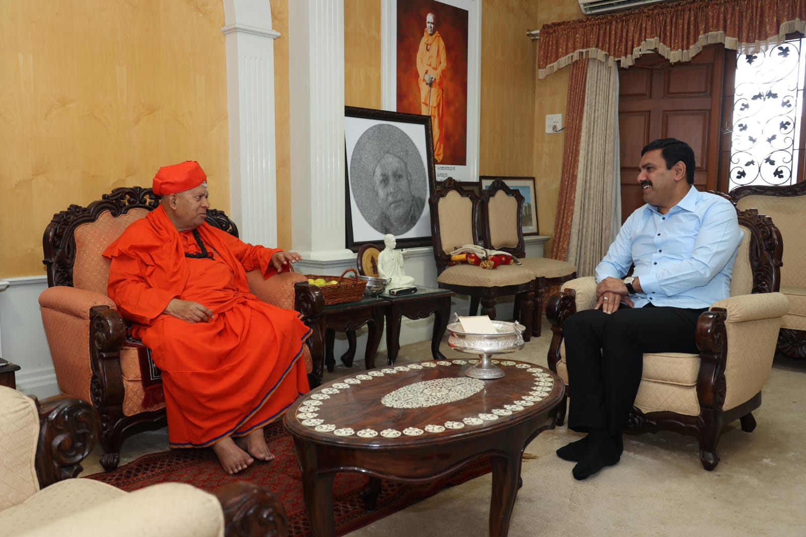 ತರಳಬಾಳು ಶ್ರೀಗಳ ಕೃಪಾಶೀರ್ವಾದ ಪಡೆದ ಬಿ.ವೈ ವಿಜಯೇಂದ್ರ