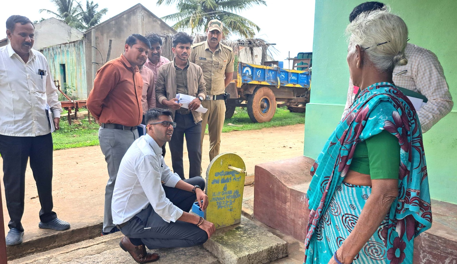 ಗ್ರಾಪಂಗೆ ದಿಢೀರ್ ಭೇಟಿ ನೀಡಿದ ಜಿಪಂ ಸಿಇಒ, ಜೆಜೆಎಂ ಕಾಮಗಾರಿ ಪರಿಶೀಲನೆ
