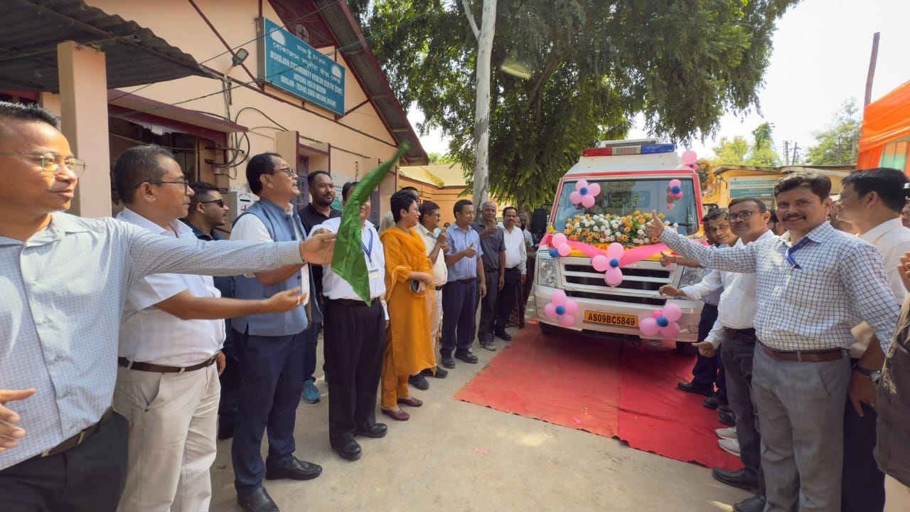 ಸುಧಾರಿತ ಜೀವರಕ್ಷಕ ಆಂಬ್ಯುಲೆನ್ಸ್ ಸಮರ್ಪಿಸಿದ ಕೇಂದ್ರ ಸಚಿವ ಕುಮಾರಸ್ವಾಮಿ