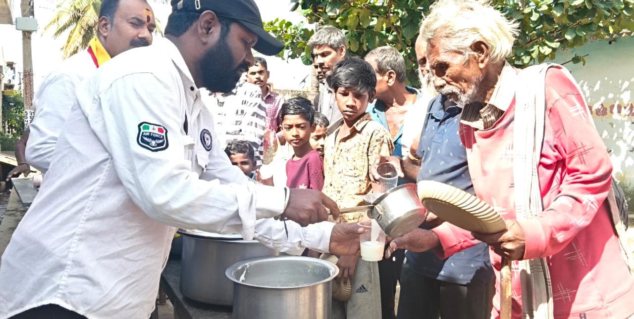 50ನೇ ಹುಟ್ಟು ಹಬ್ಬವನ್ನು ವಿಭಿನ್ನವಾಗಿ ಆಚರಿಸಿದ ರುದ್ರೇಶ್