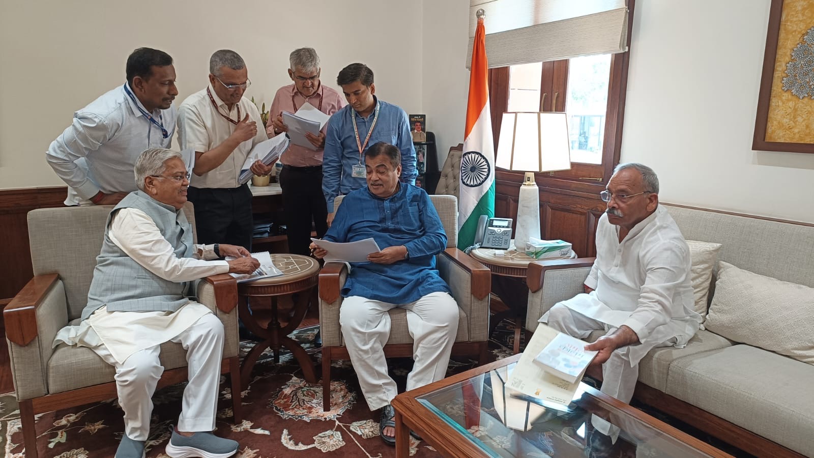 ಚಿತ್ರದುರ್ಗ ಲೋಕಸಭಾ ಕ್ಷೇತ್ರ ವ್ಯಾಪ್ತಿಯ ಹೆದ್ದಾರಿಗಳಿಗೆ ಅನುಮೋದನೆ ನೀಡಿ: ಕಾರಜೋಳ