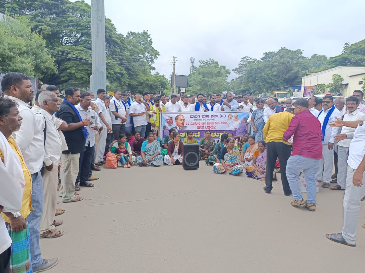 ಒಳ ಮೀಸಲಾತಿಗೆ ಆಗ್ರಹಿಸಿ ತಮಟೆ ಚಳುವಳಿ