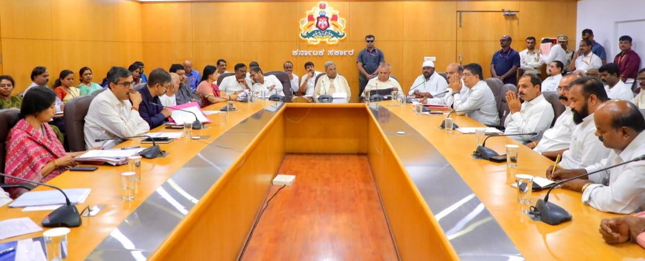 ಸಾರಿಗೆ ನಿಗಮಗಳ ಕಾರ್ಮಿಕ ಸಂಘಟನೆಗಳ ಜಂಟಿ ಕ್ರಿಯಾ ಸಮಿತಿಯೊಂದಿಗೆ ಸಭೆ ನಡೆಸಿದ ಸಿಎಂ