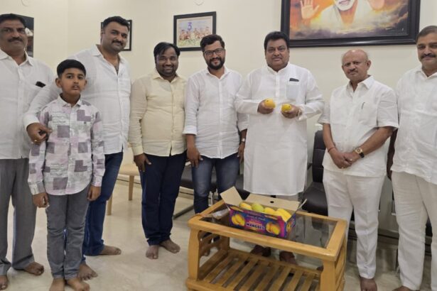 ಥೈಲ್ಯಾಂಡ್ ಮಾವು ಬೆಳೆದ ರೈತರು