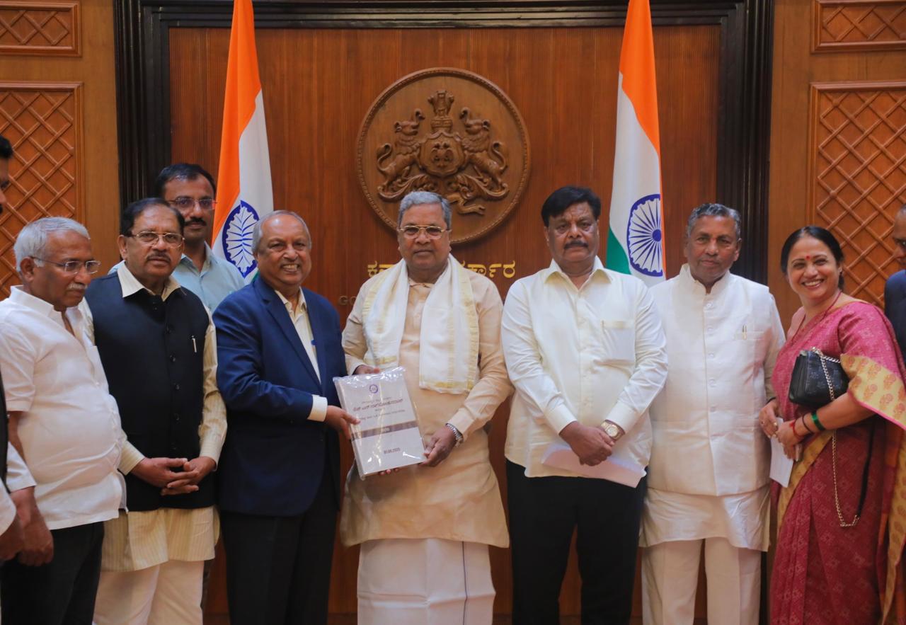 ಸಿಎಂಗೆ ಒಳ ಮೀಸಲಾತಿ ಅಂತಿಮ ವರದಿ ಸಲ್ಲಿಸಿದ ಆಯೋಗ