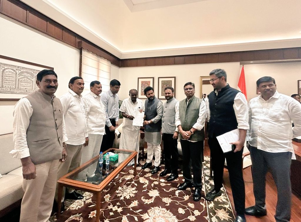 ತೆಲುಗು ದೇಶಂ ಪಕ್ಷದ ಸಂಸದರು ಕೇಂದ್ರ ಸಚಿವ ಕುಮಾರಸ್ವಾಮಿ ಭೇಟಿ