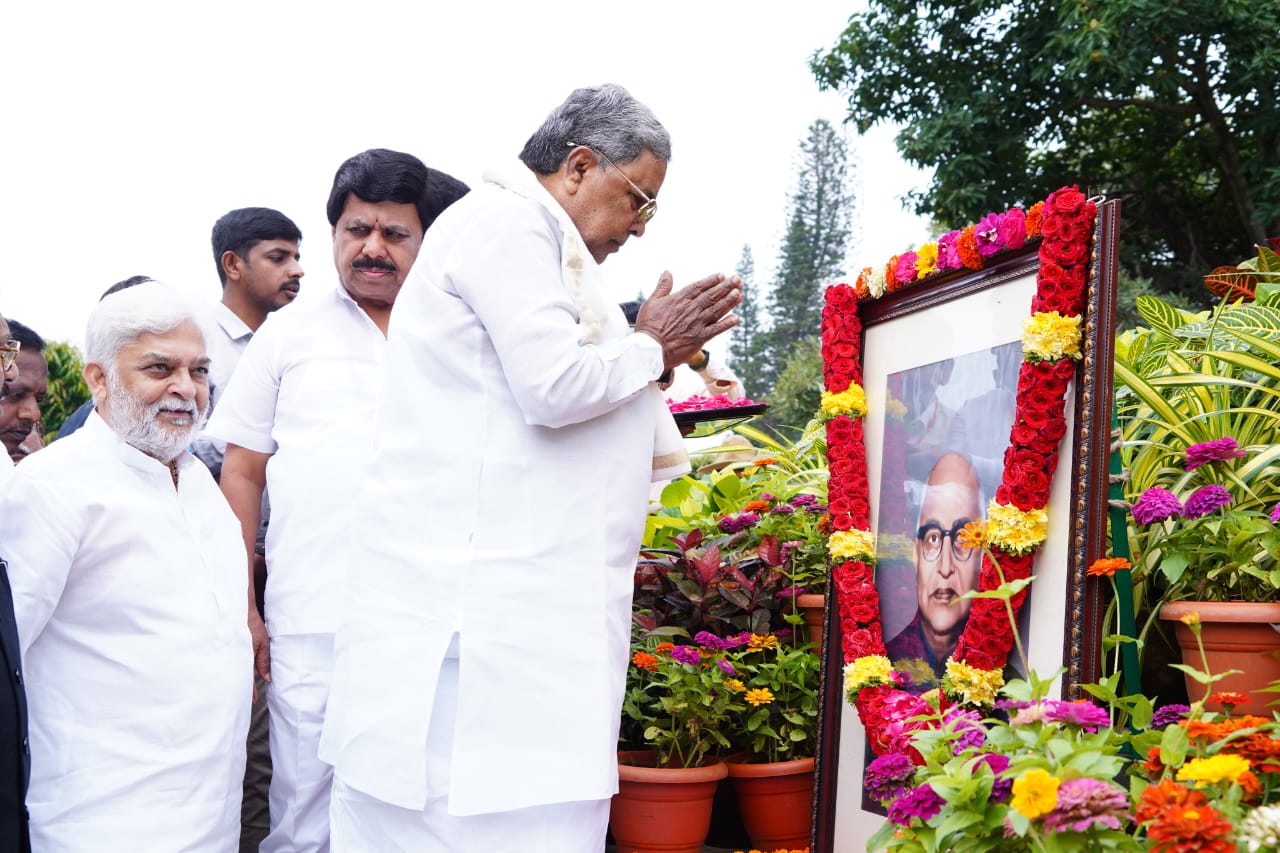 ನಿಜಲಿಂಗಪ್ಪ ಅವರು ದೇಶಕ್ಕೆ ಮಾಡಿದ ಸೇವೆ ನಮಗೆ ಆದರ್ಶ-ಸಿಎಂ