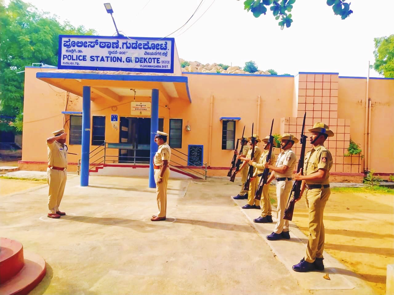 ಗುಡೇಕೋಟೆ ಪೊಲೀಸ್ ಠಾಣೆಗೆ ನೂತನ ಎಸ್ ಪಿ, ಎಎಸ್ಪಿ, ಭೇಟಿ