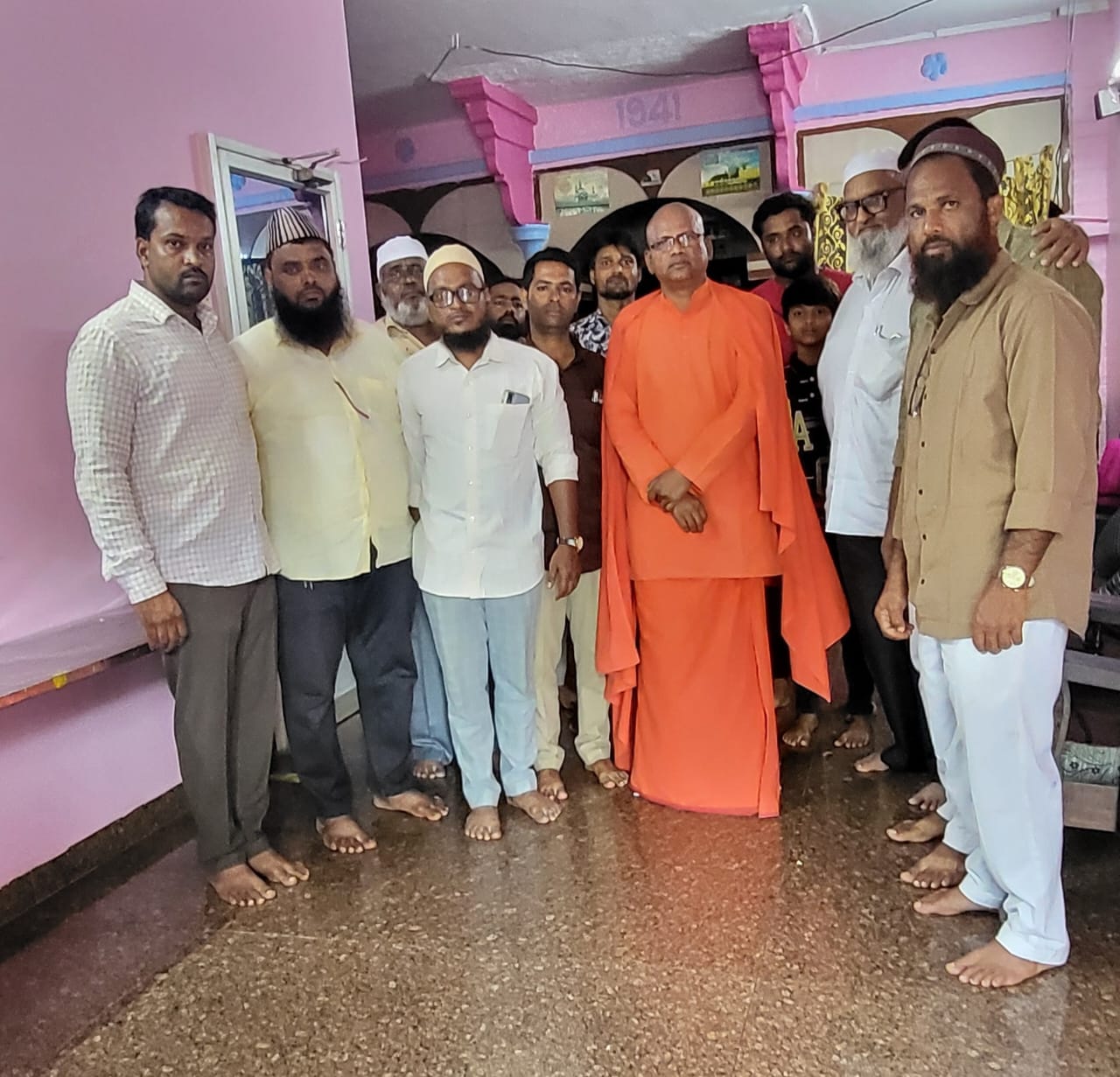 ಮಾದಾರಶ್ರೀಗಳಿಗೆ ಉಪಚರಿಸಿ ಭಕ್ತಿ ಸಮರ್ಪಿಸಿದ ಮುಸ್ಲಿಂ ಸಮಾಜ