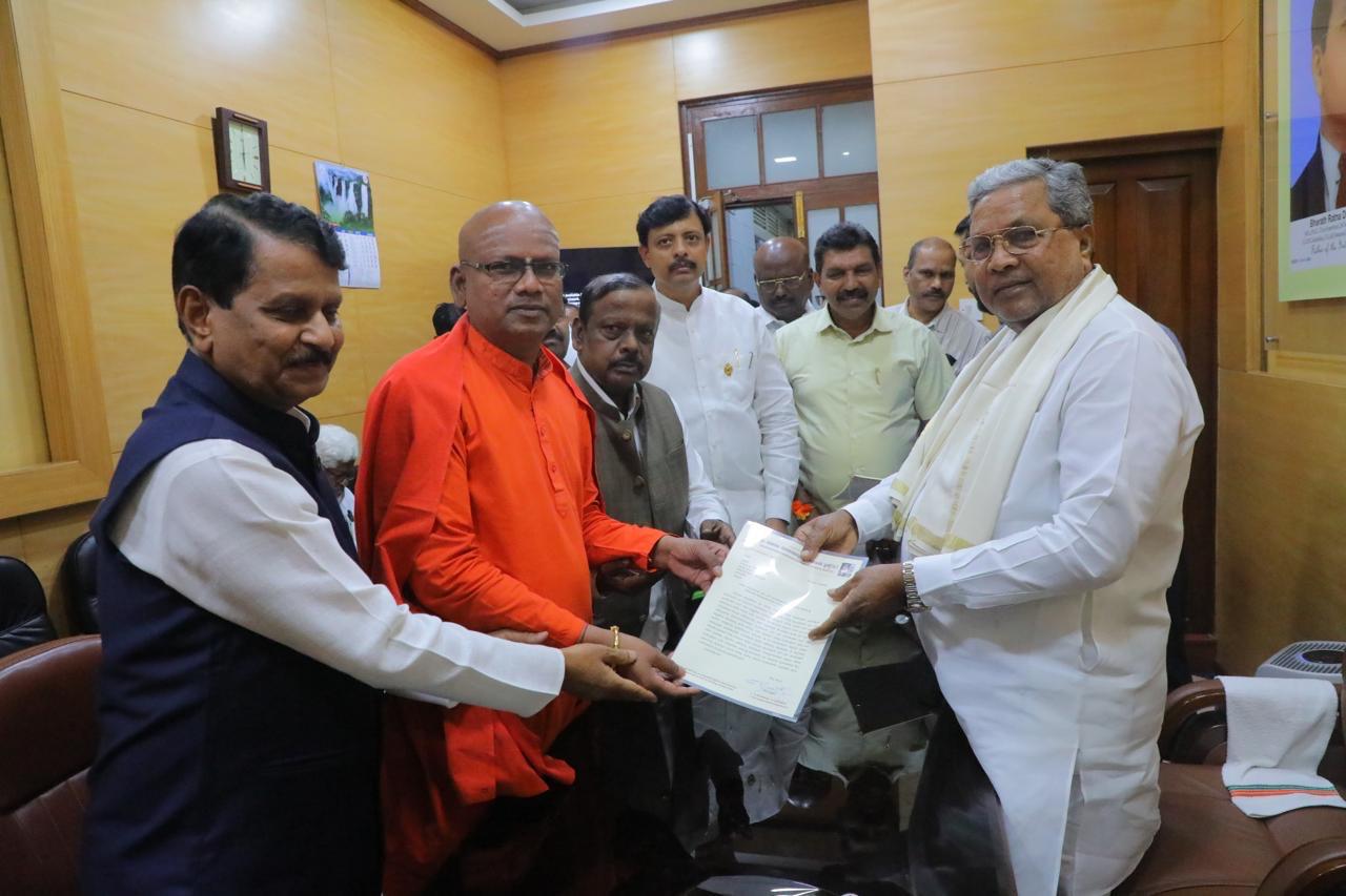 ಒಳ ಮೀಸಲು ಜಾರಿಗಾಗಿ ಮಾದಾರಶ್ರೀ ನೇತೃತ್ವದಲ್ಲಿ ಸಿಎಂ-ಡಿಸಿಎಂ ಭೇಟಿ ಮಾಡಿದ ನಿಯೋಗ