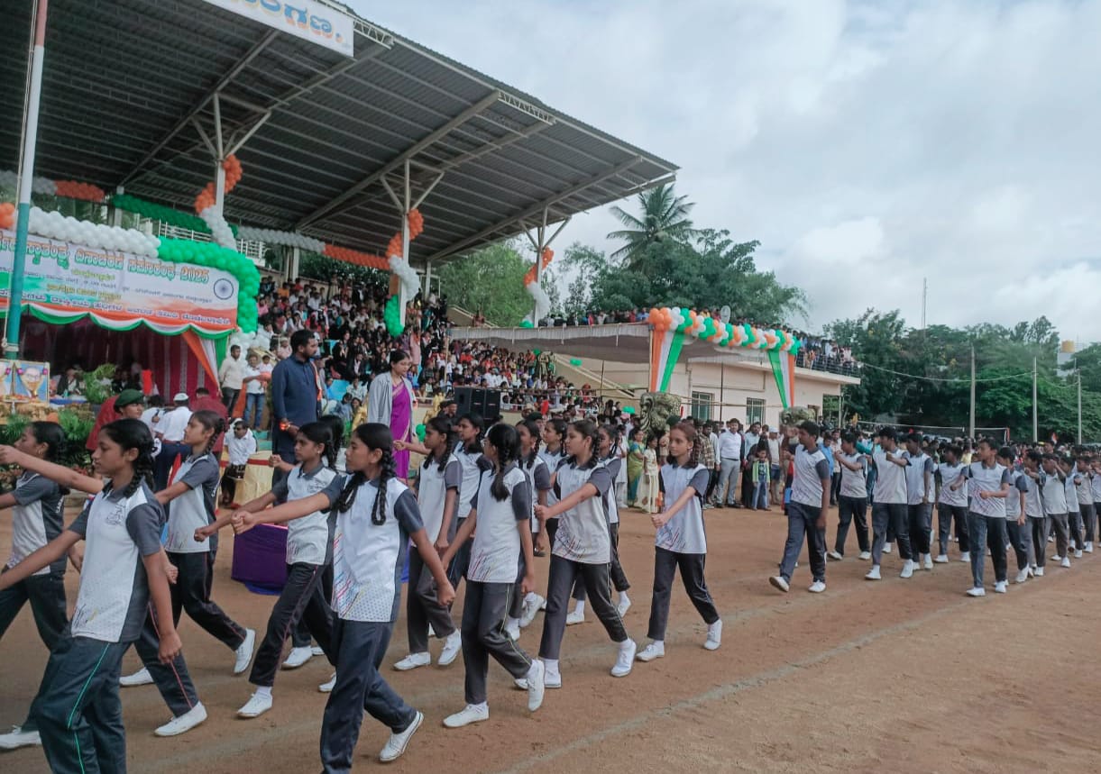 ಸ್ವಾತಂತ್ರ್ಯ ತಂದು ಕೊಡುವಲ್ಲಿ ಗಾಂಧೀಜಿ ರವರ ಪಾತ್ರ ಅನನ್ಯ-ಎಸಿ ದುರ್ಗಾಶ್ರೀ