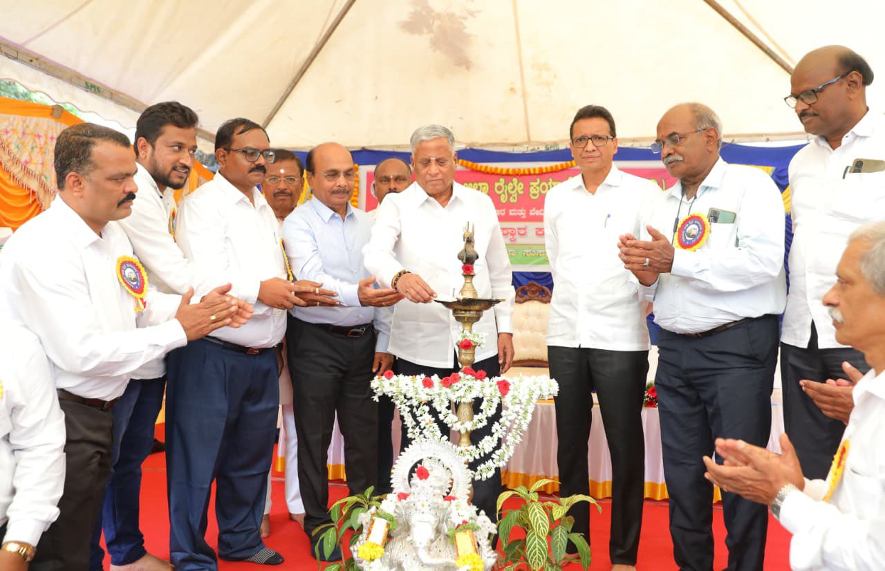 ಉಚಿತ ಆರೋಗ್ಯ, ನೇತ್ರ ತಪಾಸಣೆ ಹಾಗೂ ರಕ್ತದಾನ ಶಿಬಿರಕ್ಕೆ ಚಾಲನೆ