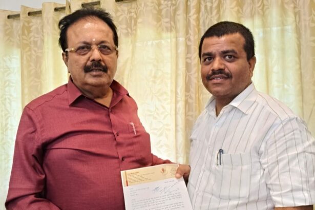 ರೈತರಿಗೆ ಸಾವಿರ ಹಸು ಕೊಡಿಸಲು ಕೃಷಿ ಸಚಿವರಿಗೆ ಮನವಿ ಸಲ್ಲಿಸಿದ ಕಂದಿಕೆರೆ ಜಗದೀಶ್