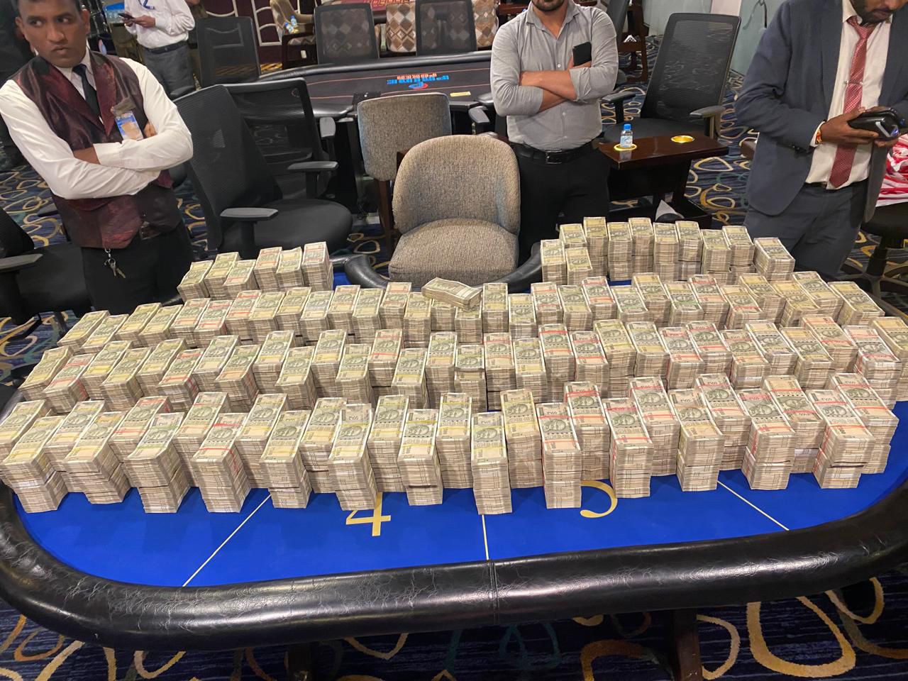 ಕೆ.ಸಿ.ವೀರೇಂದ್ರ ಪಪ್ಪಿಯ ಅಪಾರ ಪ್ರಮಾಣದ ಆಸ್ತಿ ಪತ್ರ, ಕೋಟ್ಯಂತರ ನಗದ ವಶ