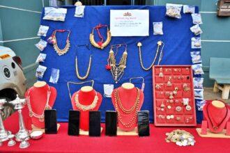 ಮಾಜಿ ಸಚಿವರ ಮನೆಯಲ್ಲಿ ಕಳ್ಳತನ ಮಾಡಿದ್ದ ಅಂತಾರಾಷ್ಟ್ರೀಯ ಕಳ್ಳರ ಬಂಧನ