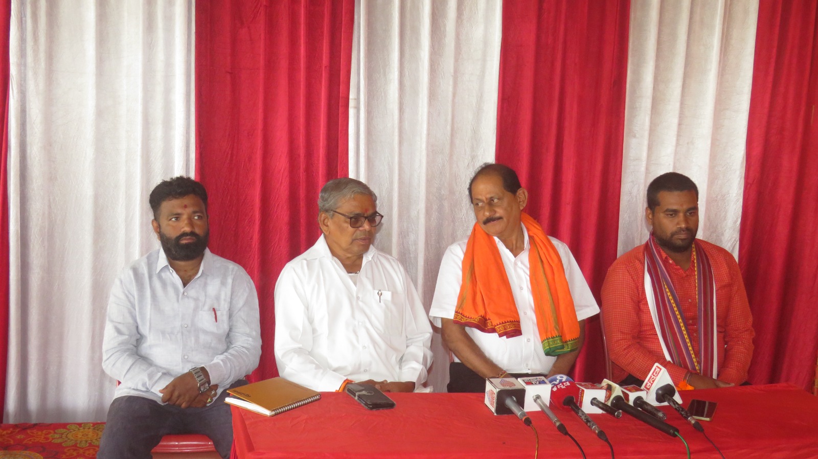 ಆಪರೇಷನ್ ಸಿಂಧೂರ ಯಶಸ್ವಿಗಾಗಿ ಹಿಂದೂ ಮಹಾಗಣಪತಿಯ ಸಿಂಧೂರ ಮಂಟಪ ನಿರ್ಮಾಣ