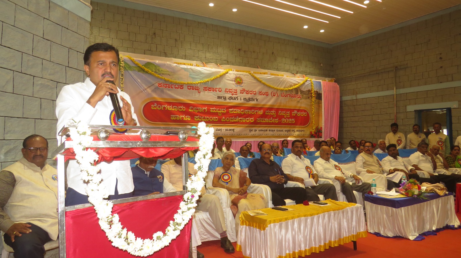 ಸಂಘ ಸದೃಢ, ಸಮರ್ಥವಾಗಿದ್ದರೆ ಸರ್ಕಾರ ಮಾತು ಕೇಳುತ್ತೆ-ಷಡಾಕ್ಷರಿ