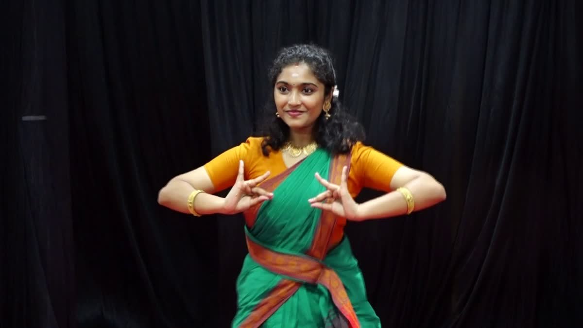 9 ದಿನ ನಿರಂತರ ಭರತನಾಟ್ಯ ಪ್ರದರ್ಶನ ಮಾಡಿ ಗೋಲ್ಡನ್ ಬುಕ್ ಆಫ್ ವರ್ಲ್ಡ್ ರೆಕಾರ್ಡ್ ಸೇರಲು ದೀಕ್ಷಾ ಪ್ರಯತ್ನ