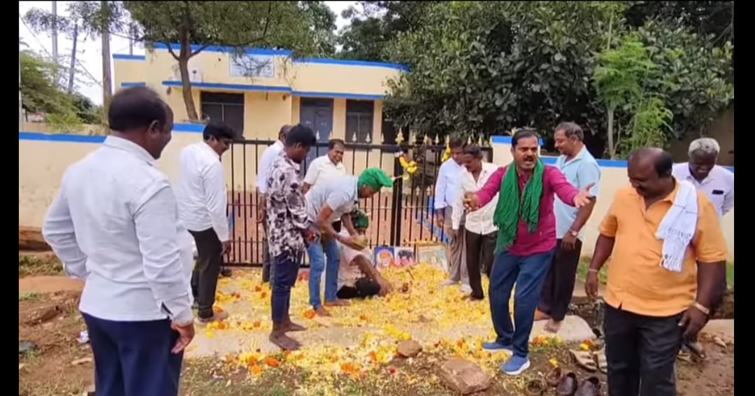 ಮಾಲಿನ್ಯ ನಿಯಂತ್ರಣ ಕಚೇರಿ ಬಾಗಿಲು ತೆಗೆಯುವಂತೆ ಒತ್ತಾಯ