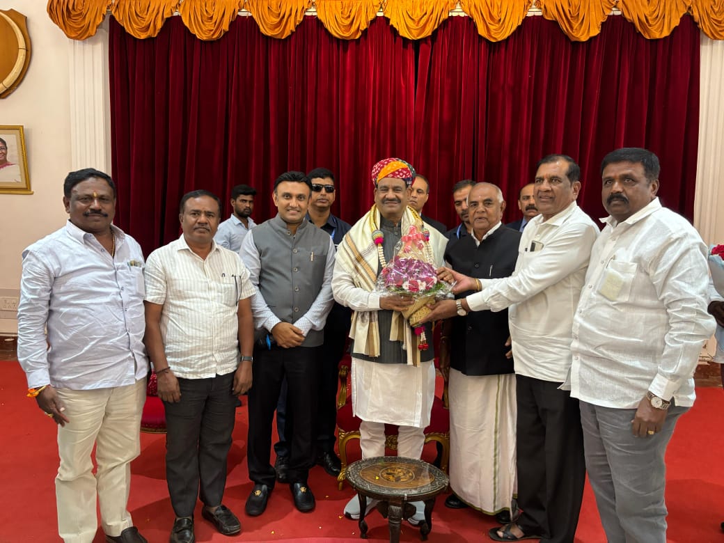ಲೋಕಸಭಾಧ್ಯಕ್ಷ ಓಂ ಬಿರ್ಲಾ ರವರಿಗೆ ಸನ್ಮಾನಿಸಿದ ಸಂಸದ ಸುಧಾಕರ್