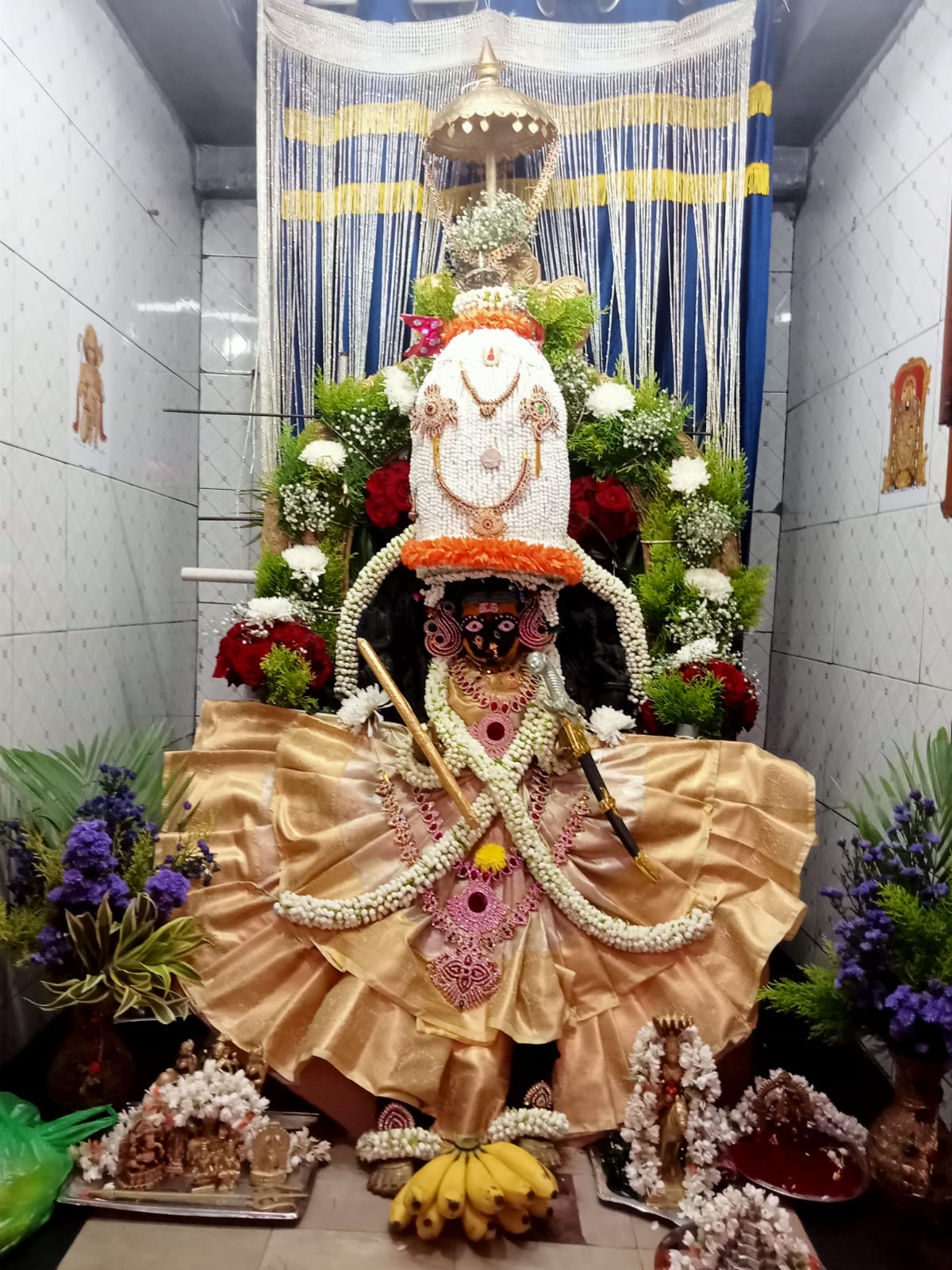 ನವರಾತ್ರಿ ಪ್ರಯುಕ್ತ ಪೇಟೆ ಮಾರಮ್ಮ ದೇವಿಗೆ ಕರಗದ ಅಲಂಕಾರ