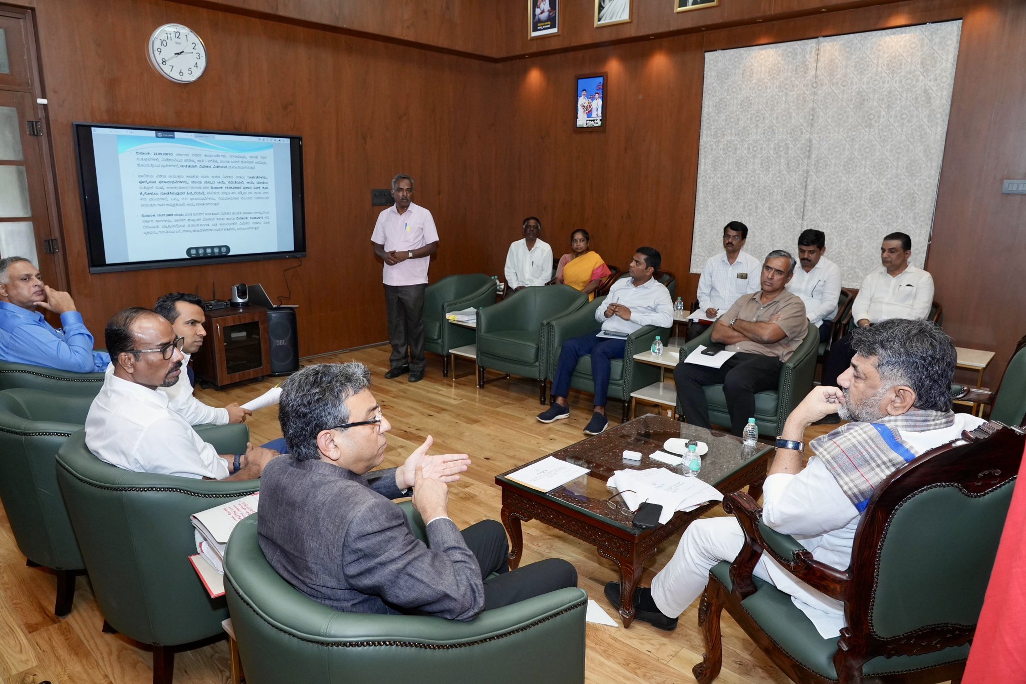 ಪೌರ ಕಾರ್ಮಿಕರಿಗೆ ನಿವೇಶನ ಹಂಚಿಕೆ ಕುರಿತು ಮಹತ್ವದ ಚರ್ಚೆ-ಡಿಸಿಎಂ