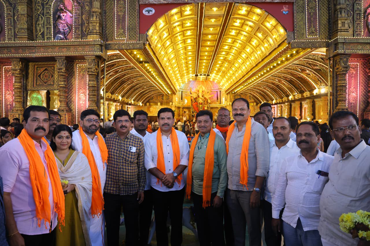 ವಿಶ್ವ ಹಿಂದೂ ಮಹಾ ಗಣಪತಿಯ ದರ್ಶನ ಪಡೆದ ವಿಜಯೇಂದ್ರ