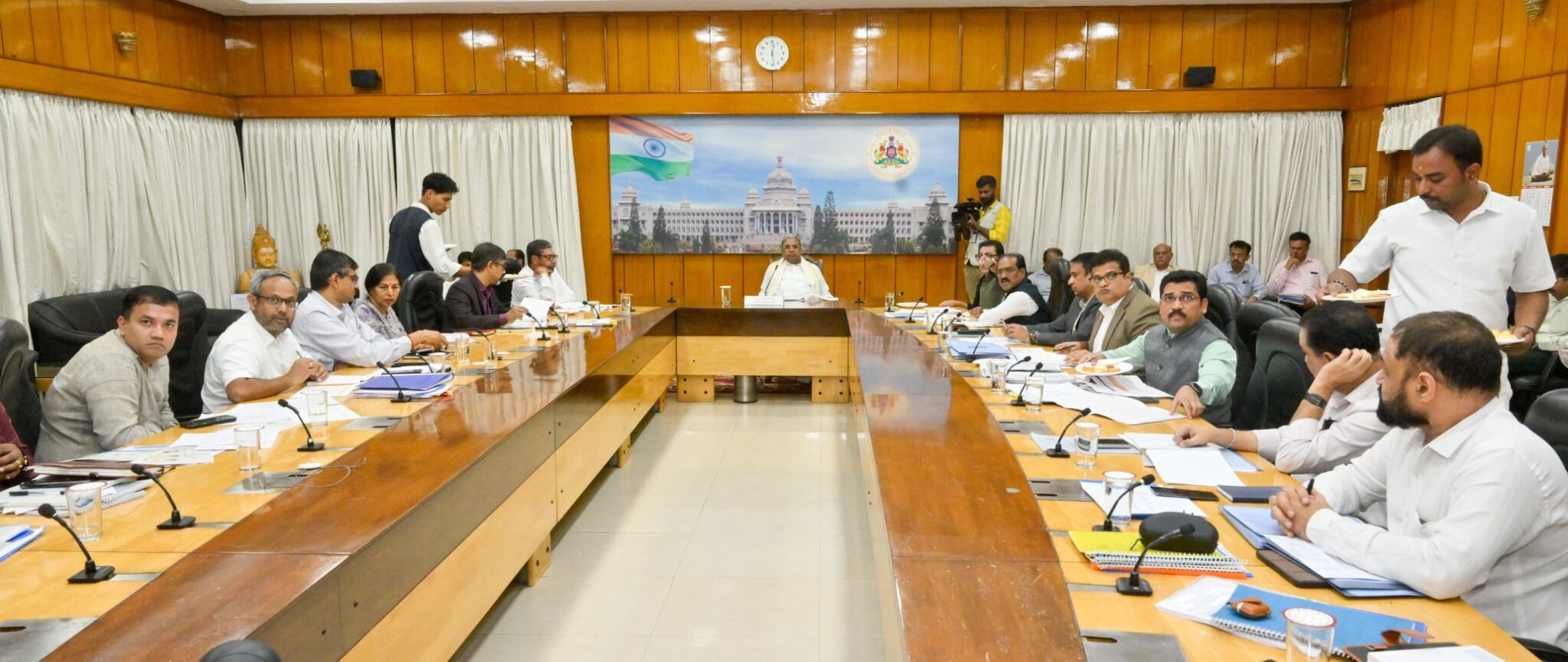 ವಸತಿ ಯೋಜನೆಗಳ ಪ್ರಗತಿ ಪರಿಶೀಲನಾ ಸಭೆಯ ಮುಖ್ಯಾಂಶಗಳು