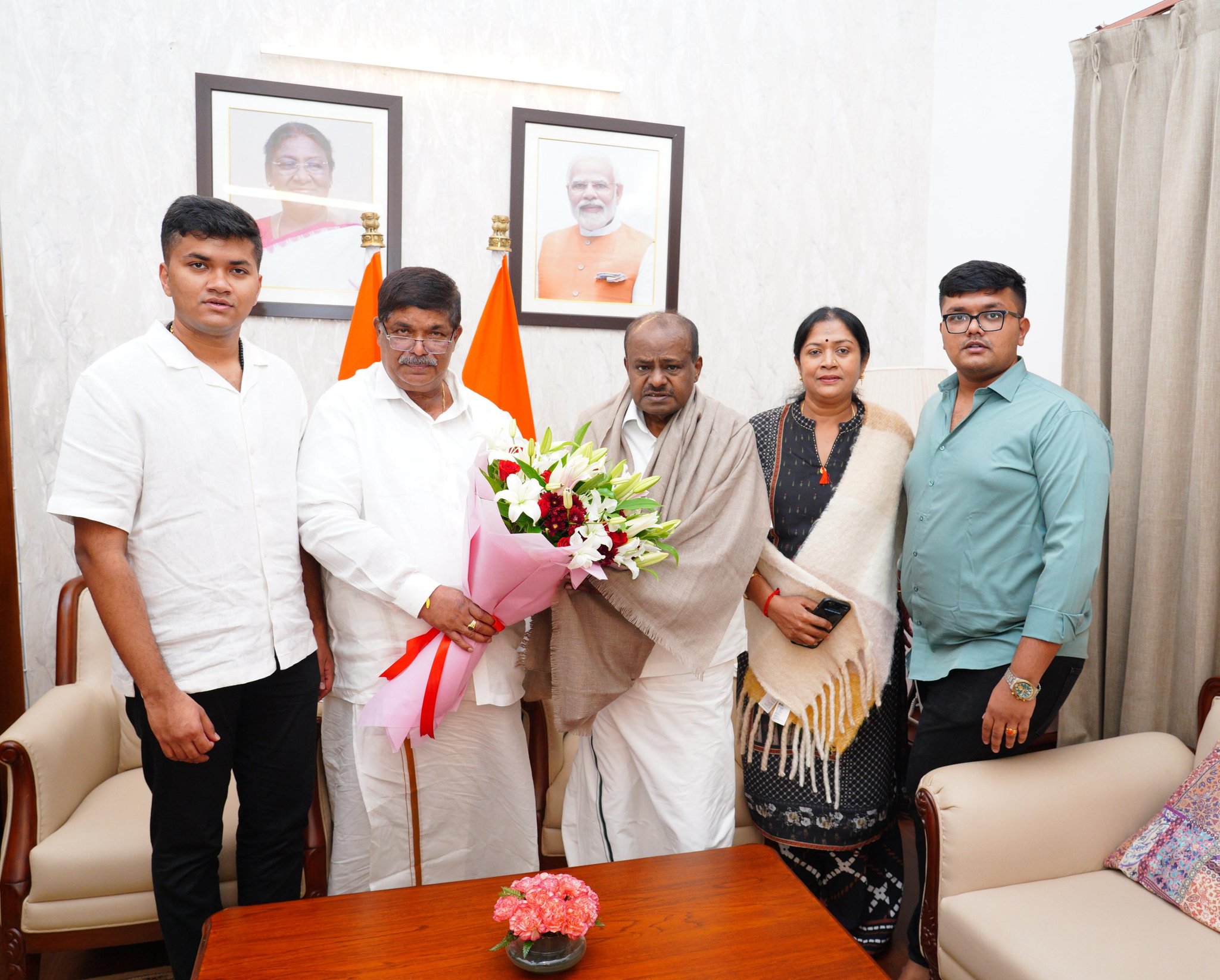 ಕೇಂದ್ರ ಸಚಿವ ಕುಮಾರಸ್ವಾಮಿ ಅವರನ್ನು ಭೇಟಿ ಮಾಡಿದ ಶಾಸಕ ಗೋಪಾಲಯ್ಯ