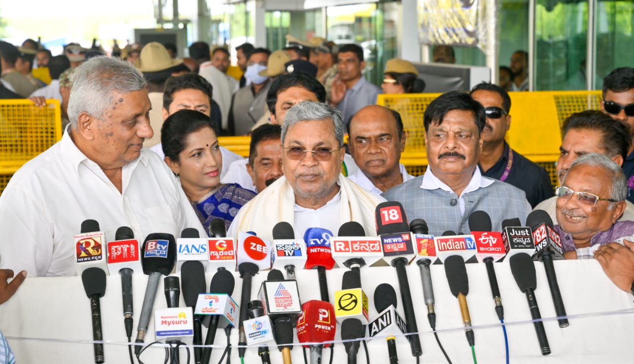 ಅಪಘಾತದಲ್ಲಿ ಮೃತಪಟ್ಟ ಕುಟುಂಬಗಳಿಗೆ ತಲಾ 5 ಲಕ್ಷ ಪರಿಹಾರ-ಸಿಎಂ