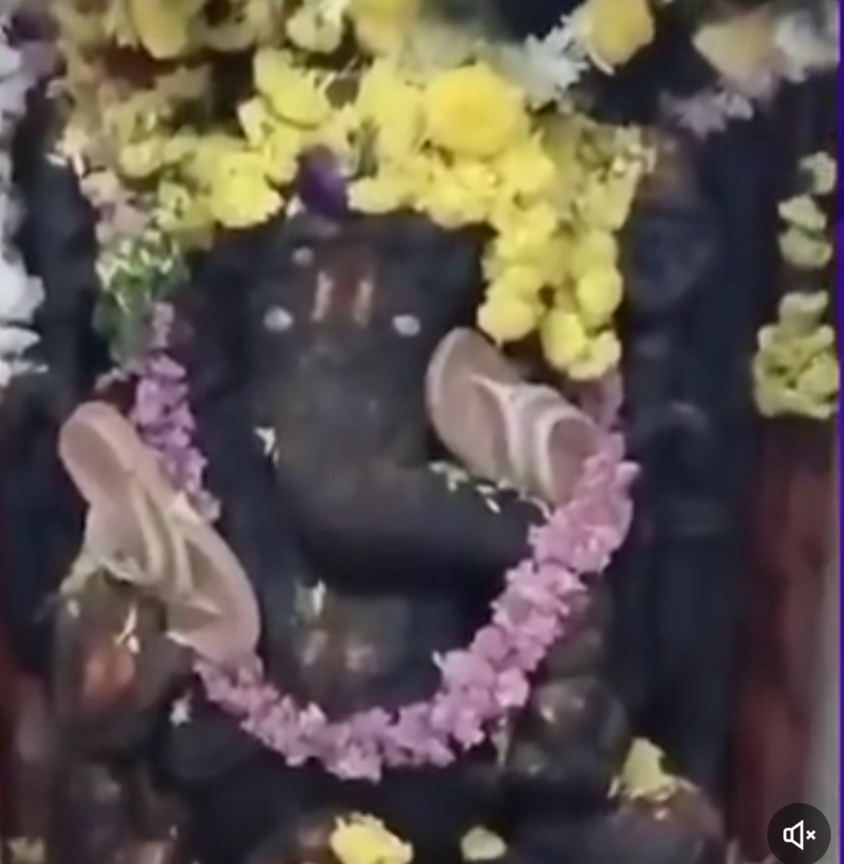 ವಿನಾಯಕ ವಿಗ್ರಹಕ್ಕೆ ಚಪ್ಪಲಿ ಹಾರ ಹಾಕಿ ವಿಕೃತಿ ಮೆರೆದ ಕಿಡಿಗೇಡಿಗಳು