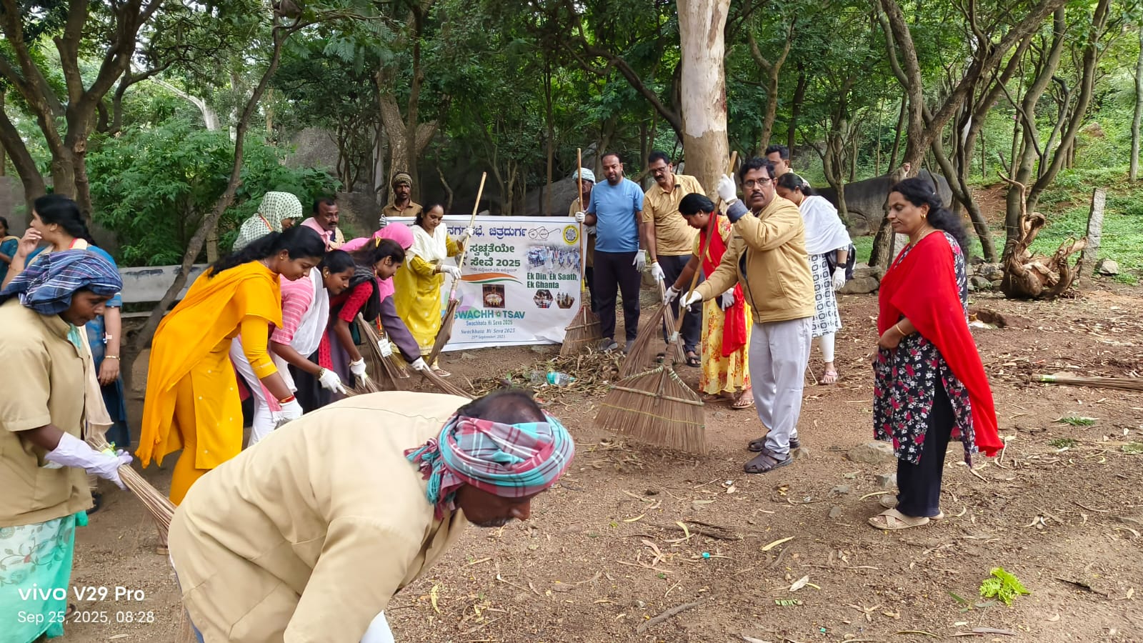 ಚಂದ್ರವಳ್ಳಿಯಲ್ಲಿ ನಗರಸಭೆಯಿಂದ ಸ್ವಚ್ಛತಾ ಕಾರ್ಯ
